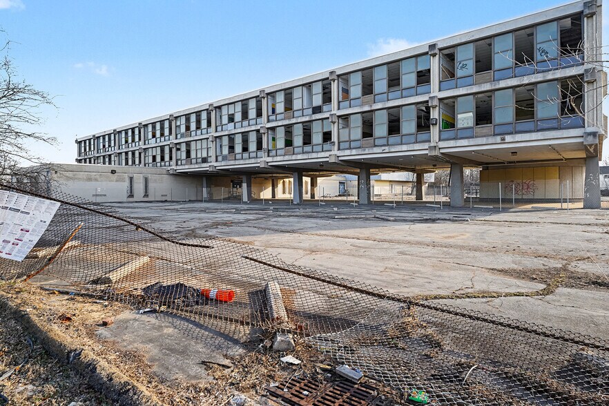 More Photos Of 5750 Lotus, Saint Louis Schools For Sale