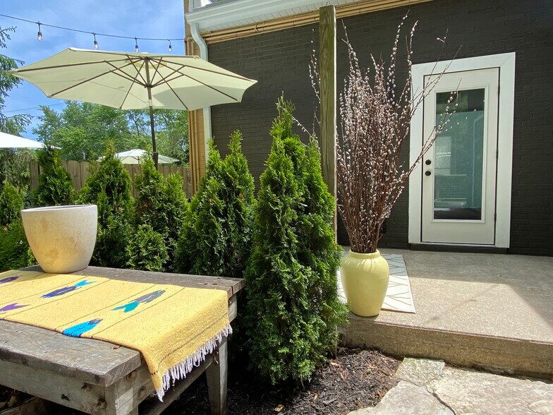 More Photos Of 13662 Red Arrow Hwy, Harbert Hotel For Sale