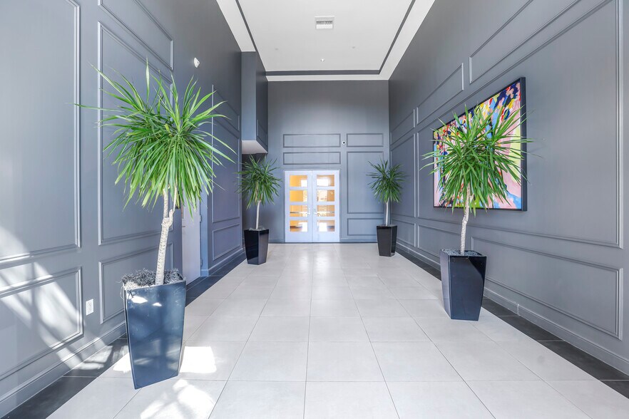 More Photos Of 895 Central Ave, Saint Petersburg Office For Lease