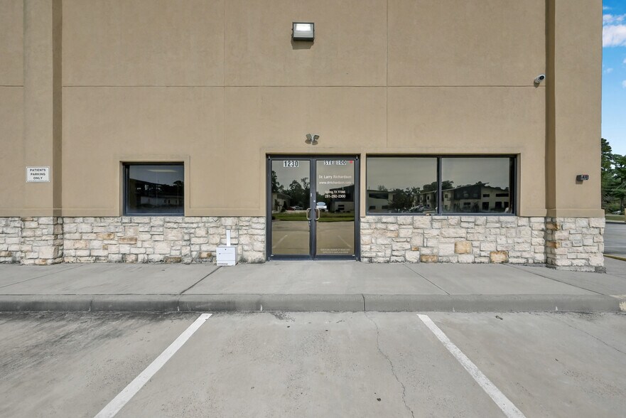 More Photos Of 1126 Rayford Rd, Spring Medical For Sale