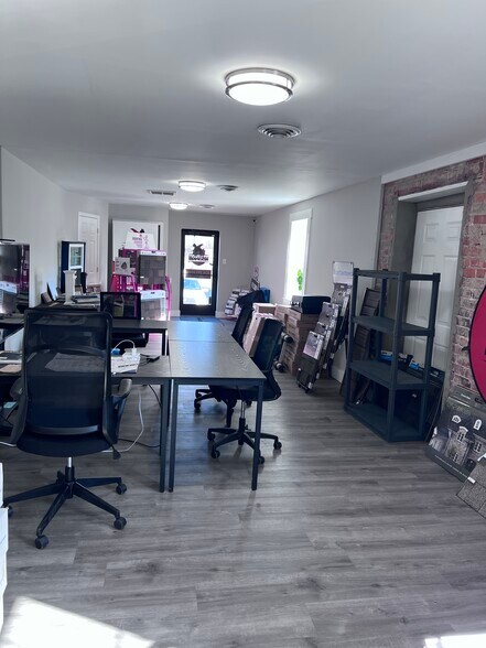 More Photos Of 2010 Chamberlayne Ave, Richmond Freestanding For Lease