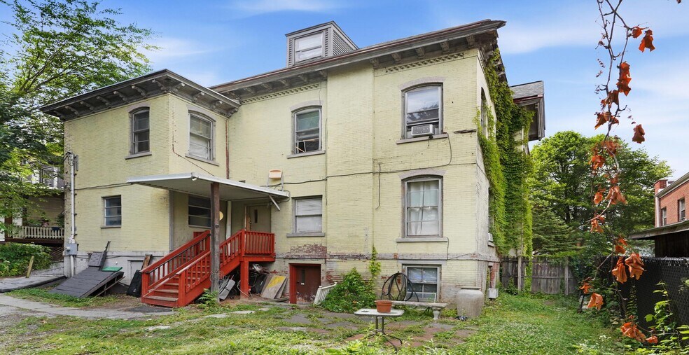 More Photos Of 40 S Hamilton St, Poughkeepsie Apartments For Sale