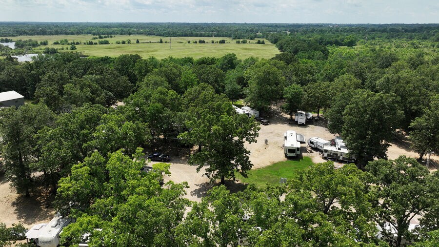 More Photos Of 1083 N 4290 Rd, Hugo Hotel For Sale