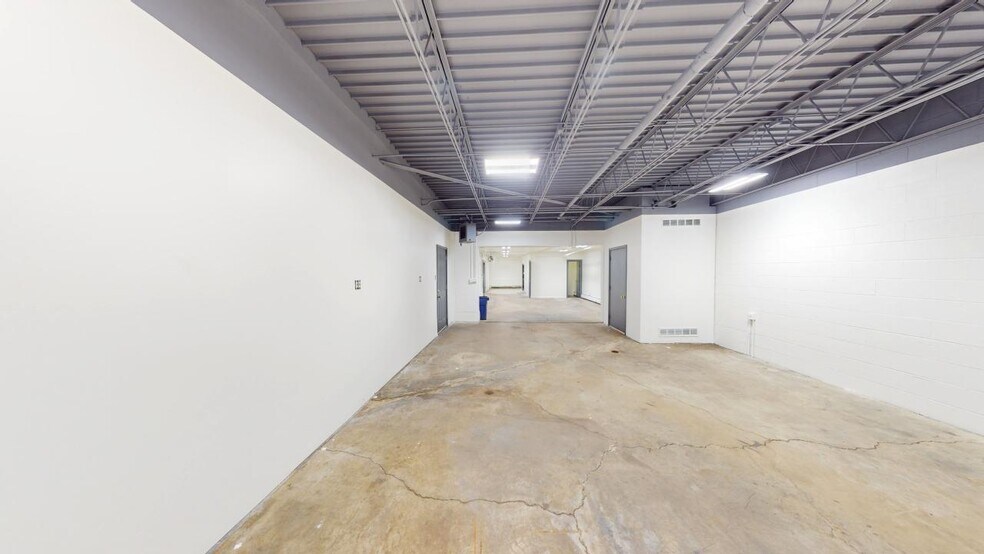 More Photos Of 50 E Palatine Rd, Palatine Storefront Retail Office For Lease
