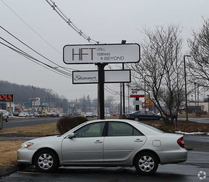 More Photos Of 775-779 N Colony Rd, Wallingford Storefront For Lease