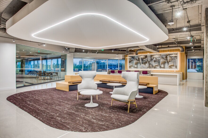 More Photos Of 5420 Lyndon B Johnson Fwy, Dallas Office For Lease