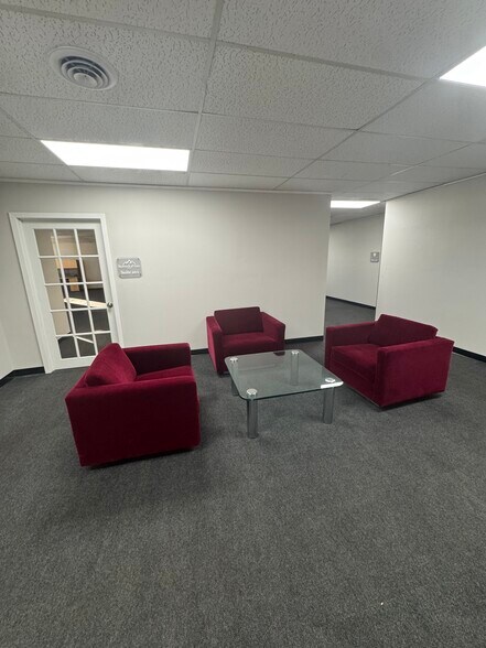 More Photos Of 7056 Corporate Way, Dayton Office For Lease