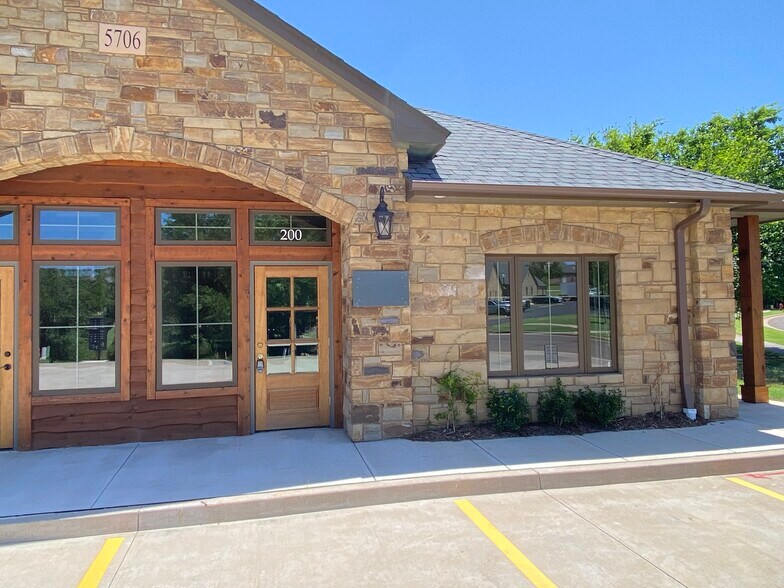More Photos Of 5706 NW 130th St, Oklahoma City Office For Lease