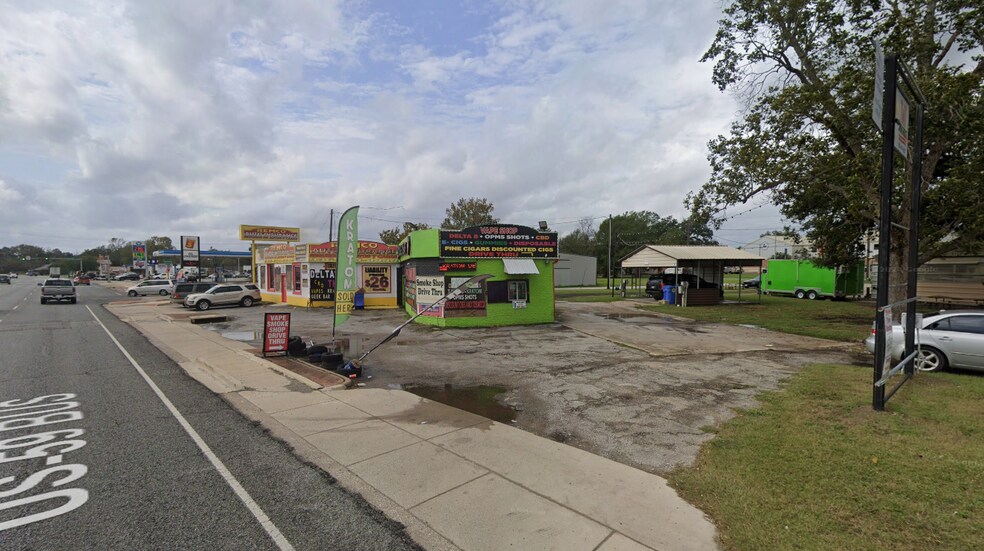 More Photos Of 508 S Timberland Dr, Lufkin General Retail For Sale