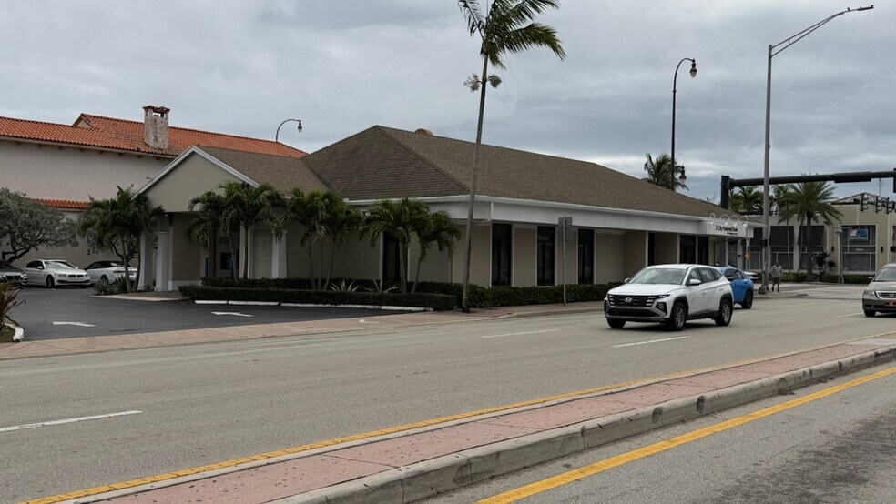 More Photos Of 10 N Federal Hwy, Pompano Beach Freestanding For Lease