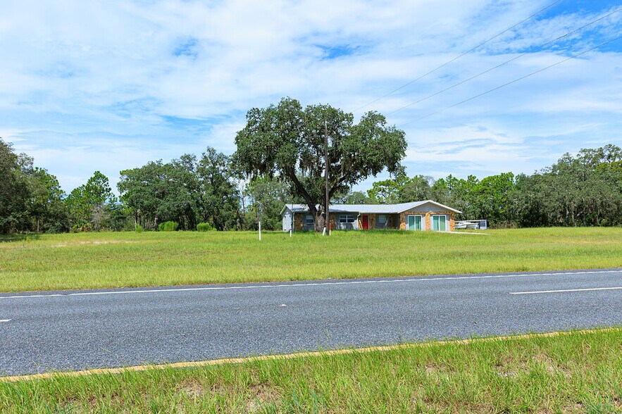 More Photos Of 15451 Commercial Way, Brooksville Office For Sale