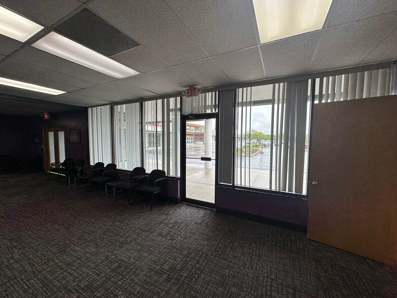 More Photos Of S63W13700 Janesville Rd, Muskego General Retail For Lease