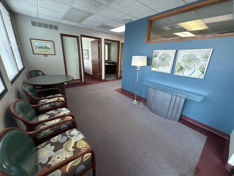 More Photos Of 1425 Sagamore Parkway N, Lafayette Office For Lease