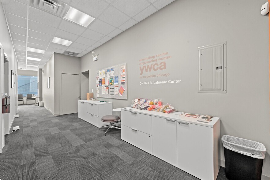 More Photos Of 2754 W Fullerton Ave, Chicago Freestanding For Lease