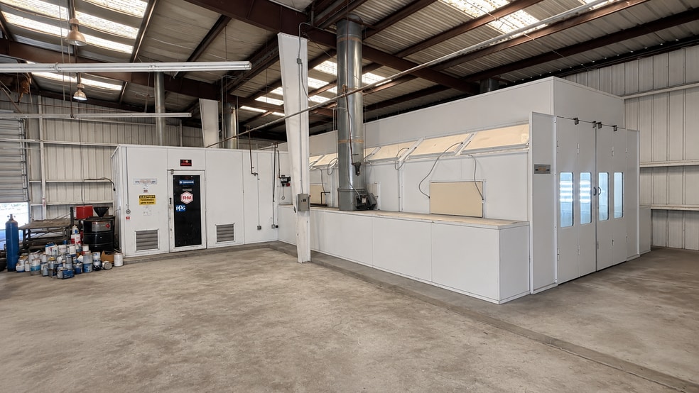 More Photos Of 10155 New Kings Rd, Jacksonville Warehouse For Sale