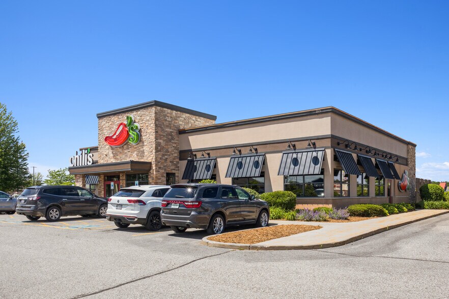 More Photos Of 165 Crossroads Dr, Plover Restaurant For Sale