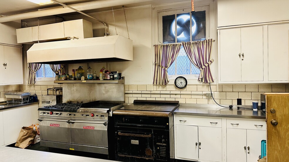 More Photos Of 1018 College Ave, Niagara Falls Schools For Sale