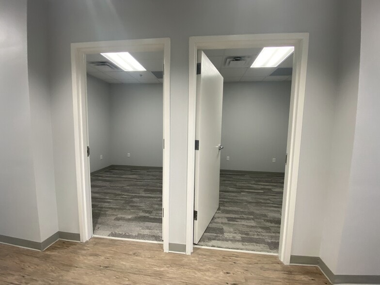 More Photos Of 1880 N Stonebridge Dr, McKinney Medical For Sale