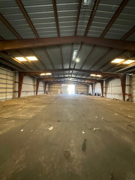 More Photos Of 3201 Texas Ave, La Marque Warehouse For Sale