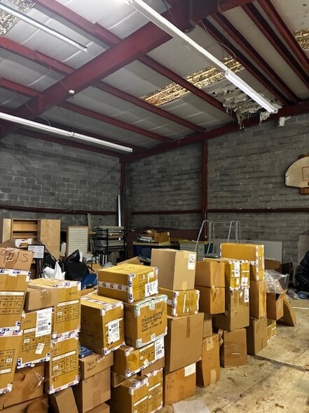 More Photos Of 464 E Main St, Patchogue Freestanding For Lease