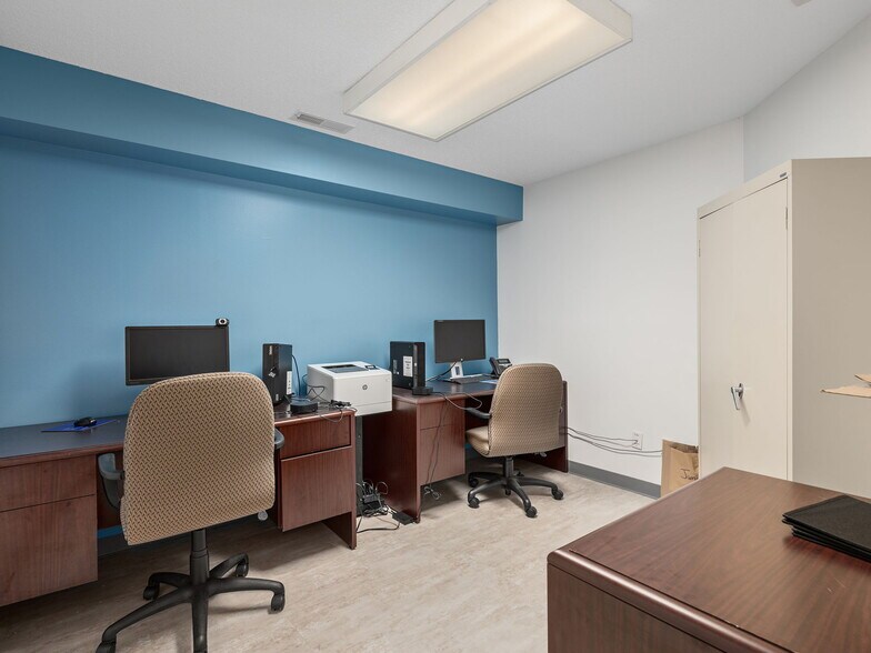 More Photos Of 7 McDowell St, Asheville Medical For Sale