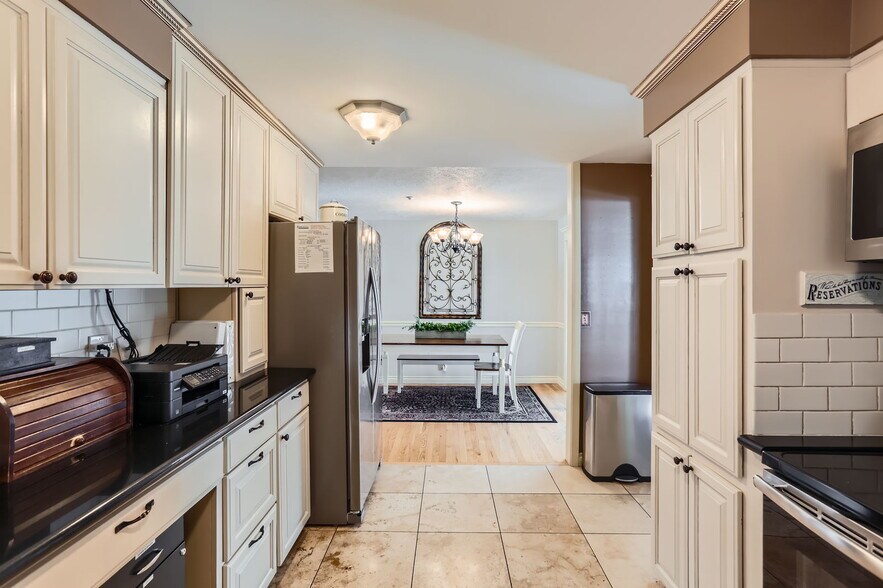 More Photos Of 5350 Lakeview Blvd, Lake Oswego Assisted Living For Sale