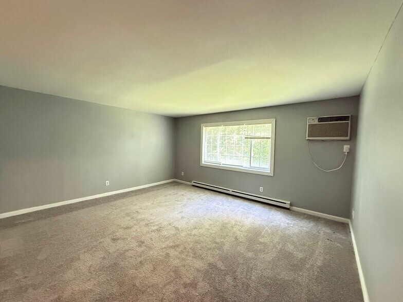 More Photos Of 8712-8804 Dayton Oxford Rd, Franklin Apartments For Sale