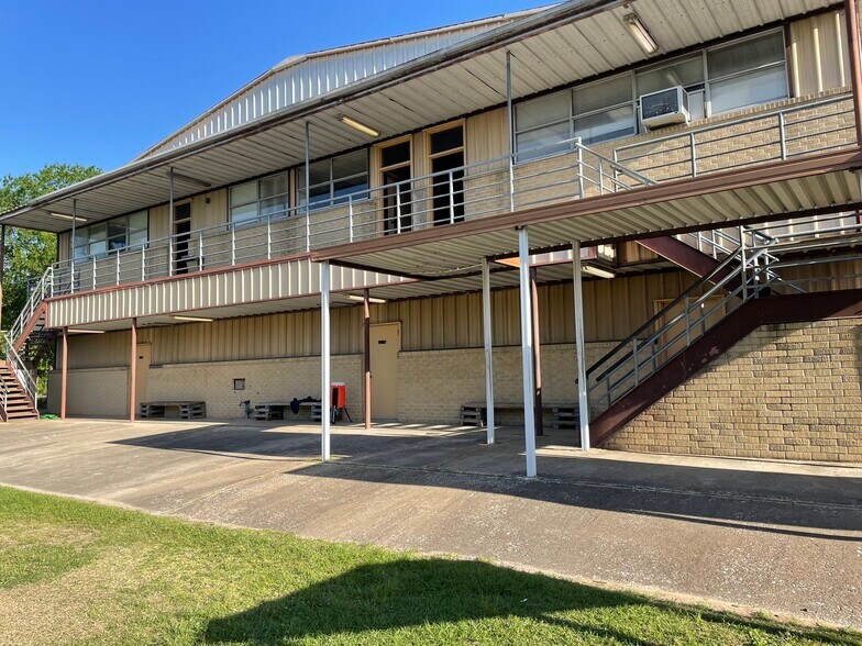 More Photos Of 522 Lindale St, Houston Religious Facility For Sale