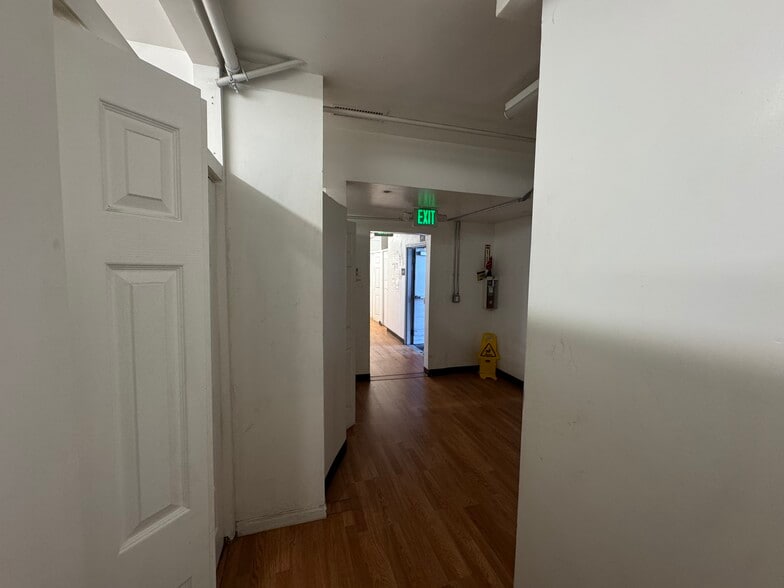 More Photos Of 6006 S Western Ave, Los Angeles Warehouse For Sale