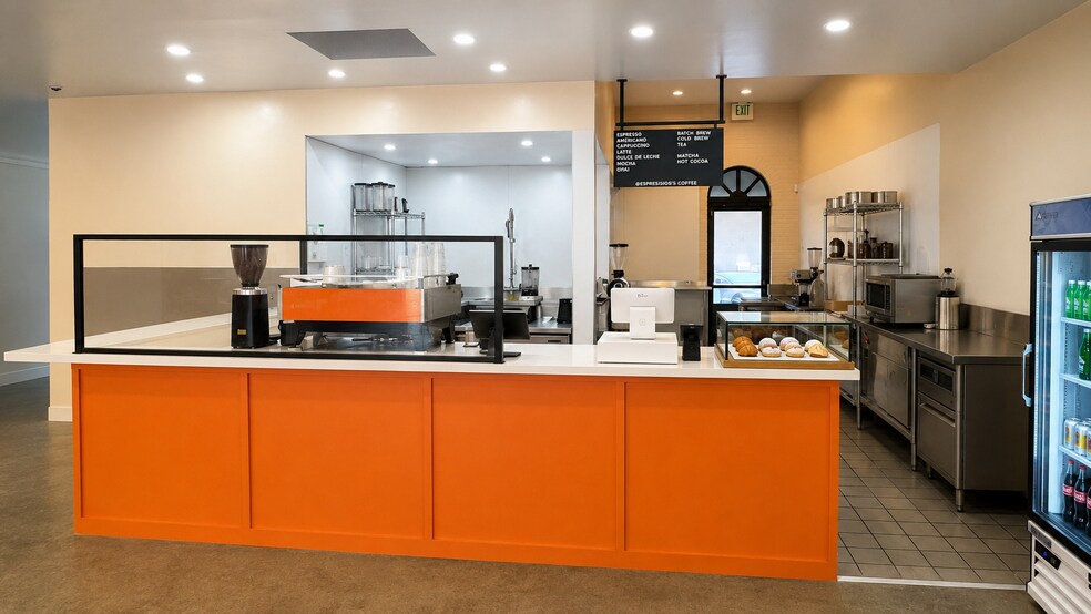 More Photos Of 529-531 4th St, Santa Rosa Storefront For Lease