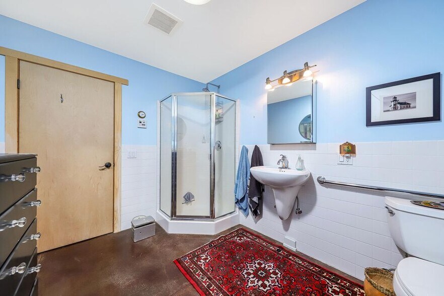 More Photos Of 3212 Mt Pinos Way, Frazier Park Light Manufacturing For Sale