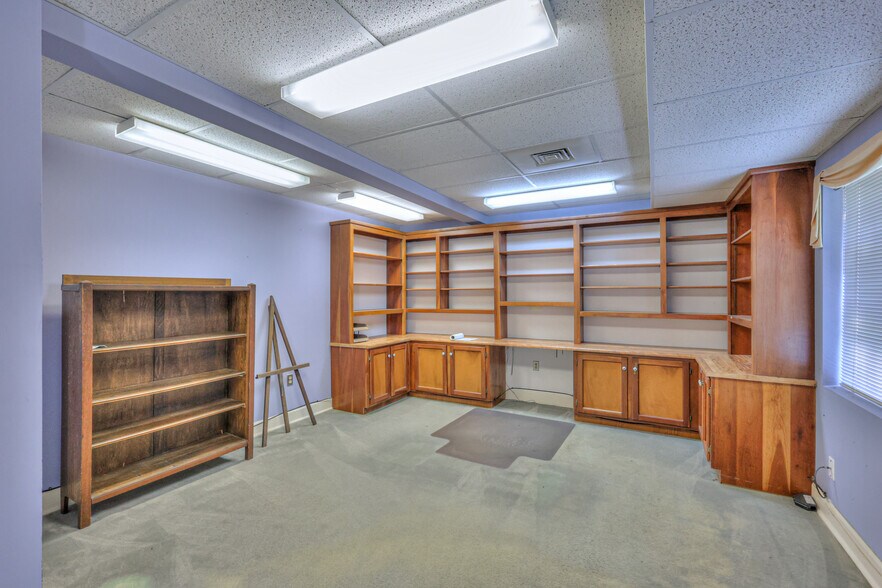 More Photos Of 228 S Military Ave, Lawrenceburg Religious Facility For Sale