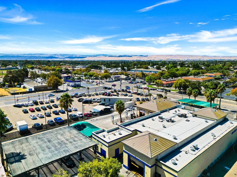 More Photos Of 2480 N Tracy Blvd, Tracy Carwash For Sale