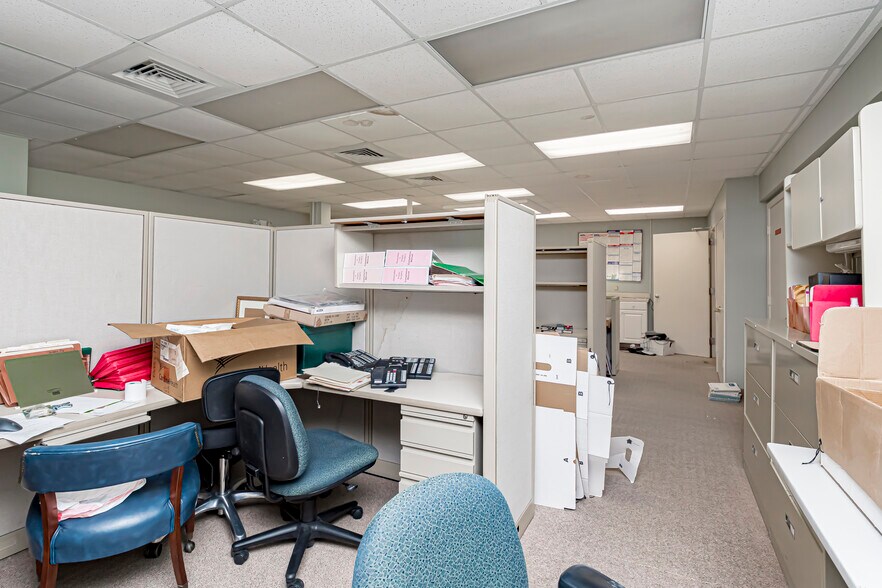 More Photos Of 8425 Cumberland Pl, Baton Rouge Medical For Lease