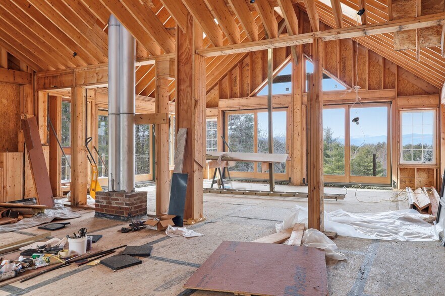 More Photos Of 1420 N High St, Bridgton Apartments For Sale