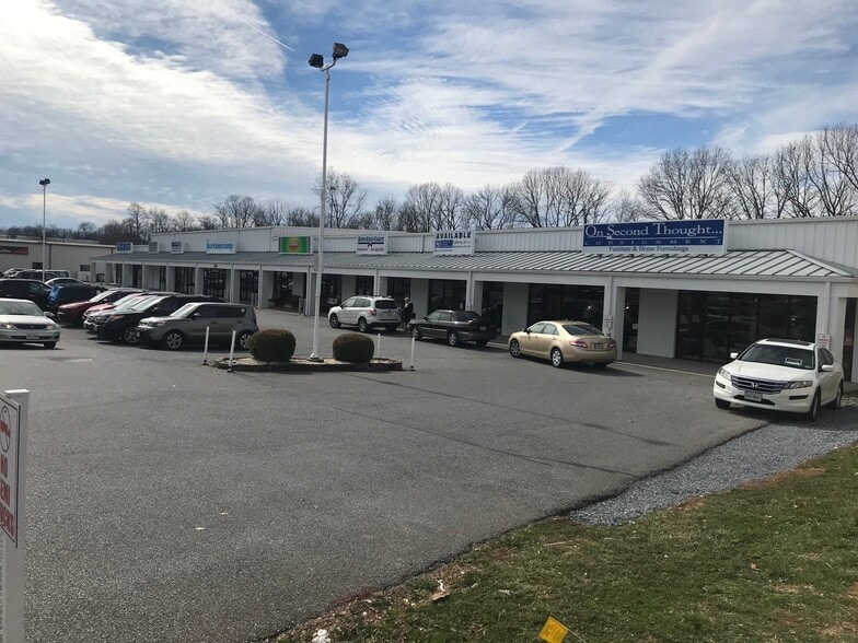 More Photos Of 17860 Forest Rd, Forest General Retail For Lease