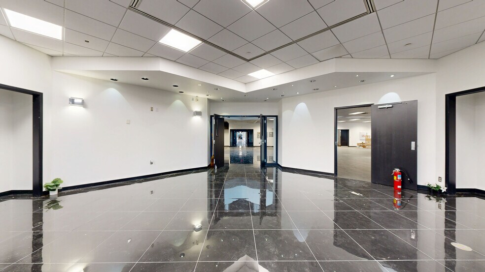 More Photos Of 5300 Crosswind Dr, Columbus Manufacturing For Lease