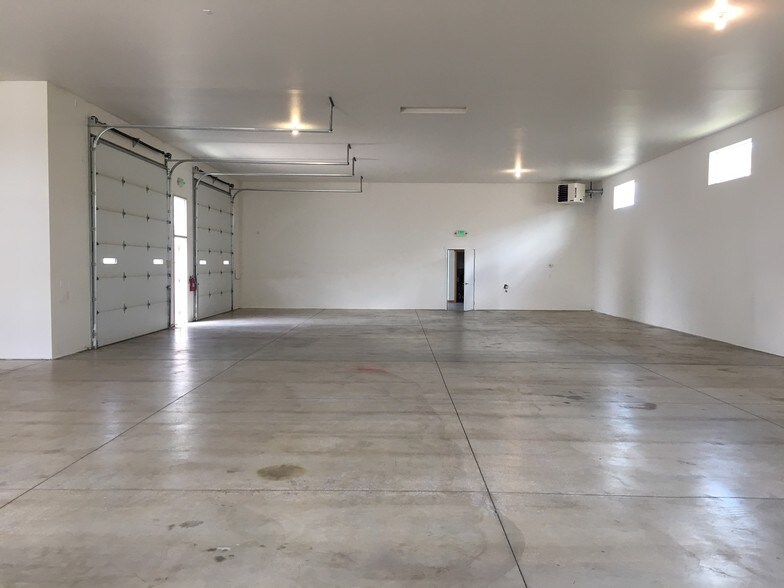 More Photos Of 4622 N Rebecca St, Spokane Industrial For Lease