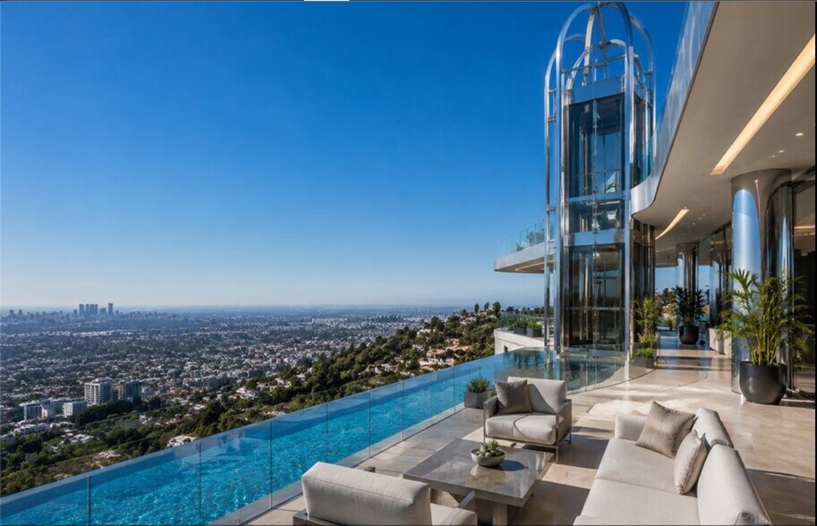 More Photos Of 8875 Thrasher Ave, Los Angeles Land For Sale