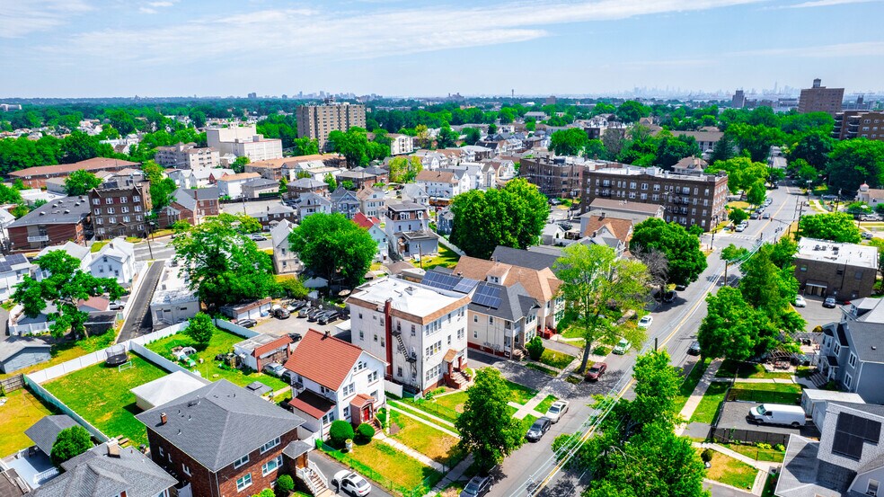 More Photos Of 423 Jersey Ave, Elizabeth Apartments For Sale