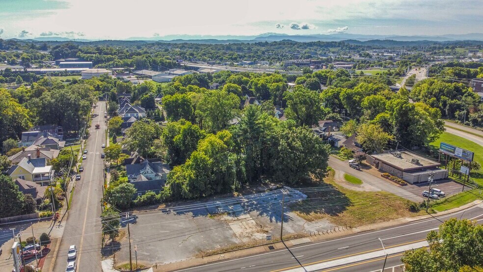 More Photos Of 1620 N Broadway St, Knoxville Land For Sale