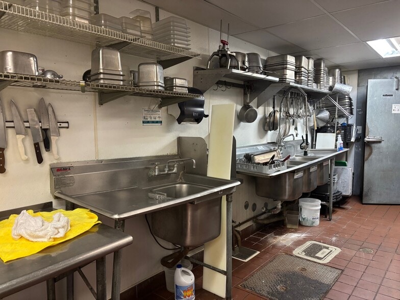 More Photos Of 3435 El Camino Ave, Sacramento Restaurant For Sale