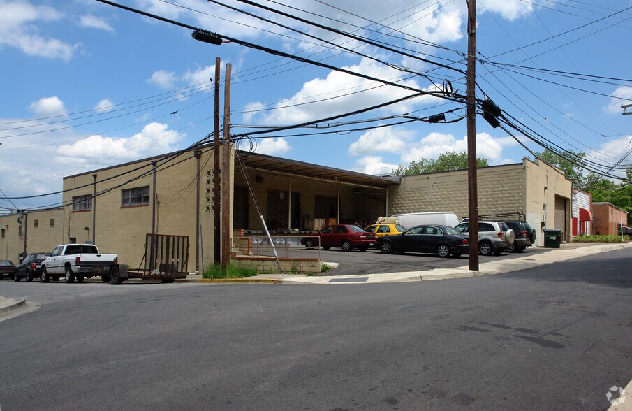 Primary Photo Of 3815 Bunker Hill Rd, Brentwood Warehouse For Sale