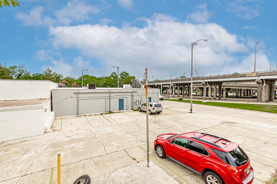 More Photos Of , Baton Rouge Office For Sale