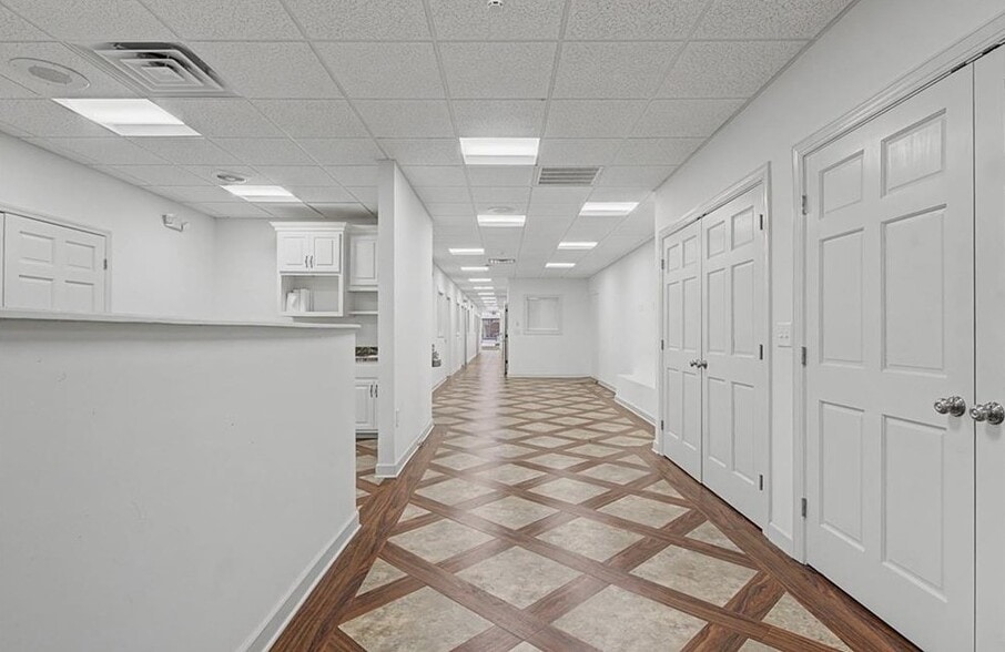 More Photos Of 127 Hay St, Fayetteville Storefront For Sale