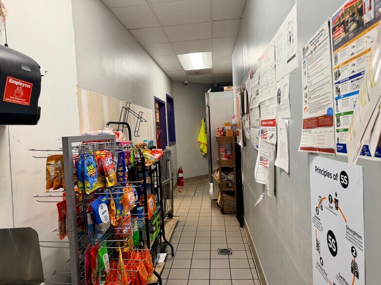More Photos Of 1007 Fort Dale Rd, Greenville Service Station For Sale