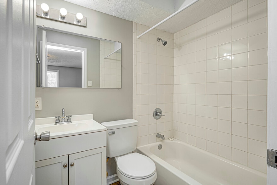 More Photos Of 10705 E Us-136, Indianapolis Apartments For Sale