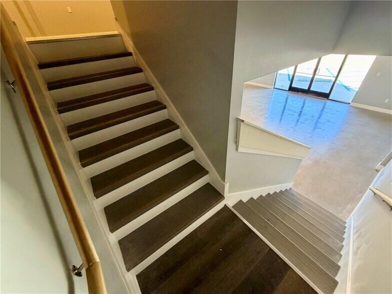 More Photos Of 1100 SW Railroad Ave, Ponchatoula Flex For Lease