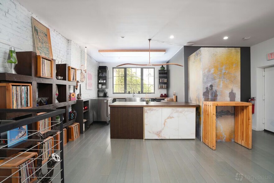 More Photos Of 343 Grand St, Brooklyn Storefront Retail Office For Lease