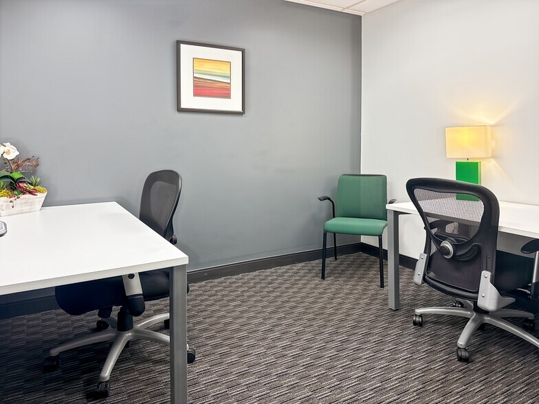 More Photos Of 3900 N Causeway Blvd, Metairie Coworking Space